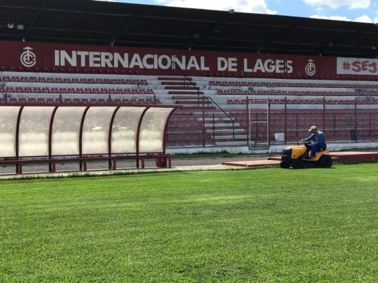 Prefeitura de Lages Estádio Municipal recebe mutirão de serviços para receber os jogos do Inter de Lages na série B