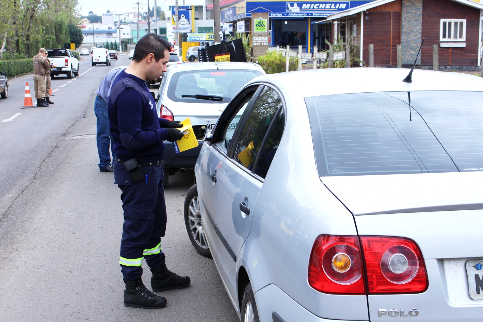 Prefeitura de Lages Funções do agente municipal de trânsito são esclarecidas pela Diretran 