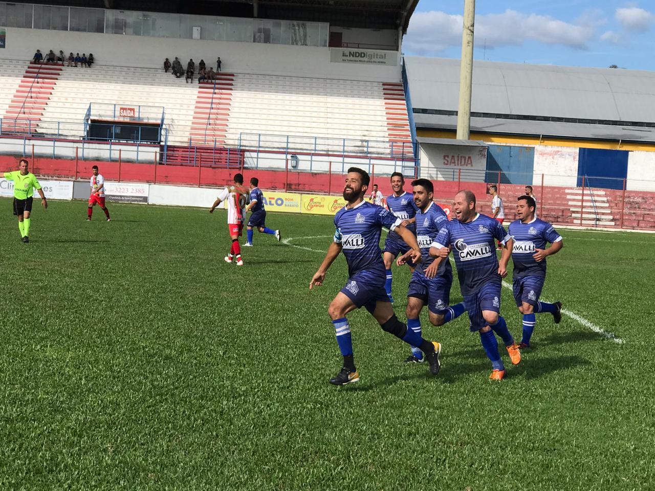 Prefeitura de Lages Final de semana será de estreia da série A e de decisões da série B no futebol dos Jocol