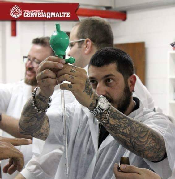 Prefeitura de Lages Curso de produção de cerveja artesanal faz sucesso, vagas esgotam em dois dias e Qualifica Mulher lança turma feminina 