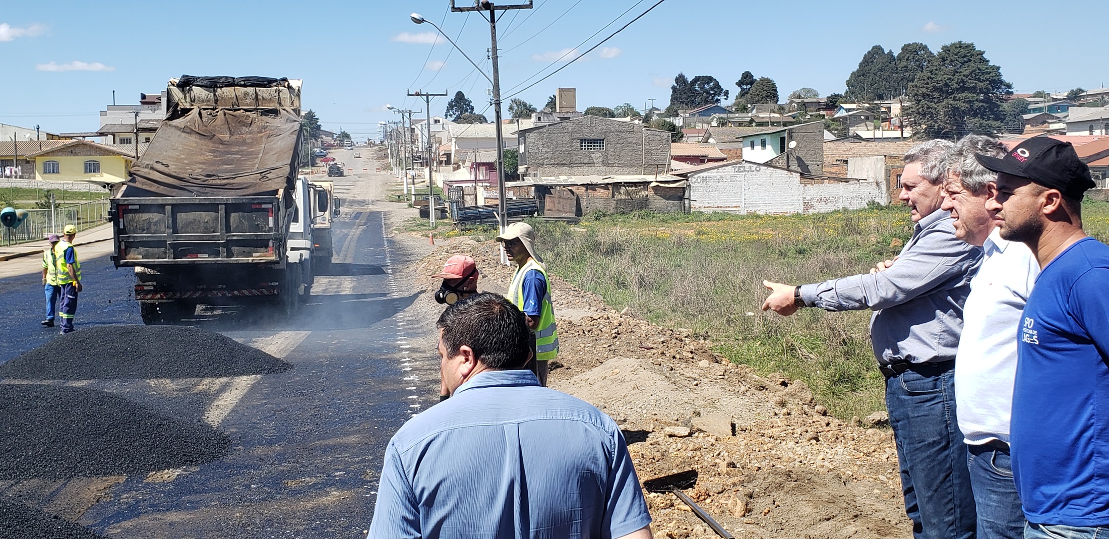 Prefeitura de Lages Avenida Aujor Luz recebe primeira camada asfáltica 