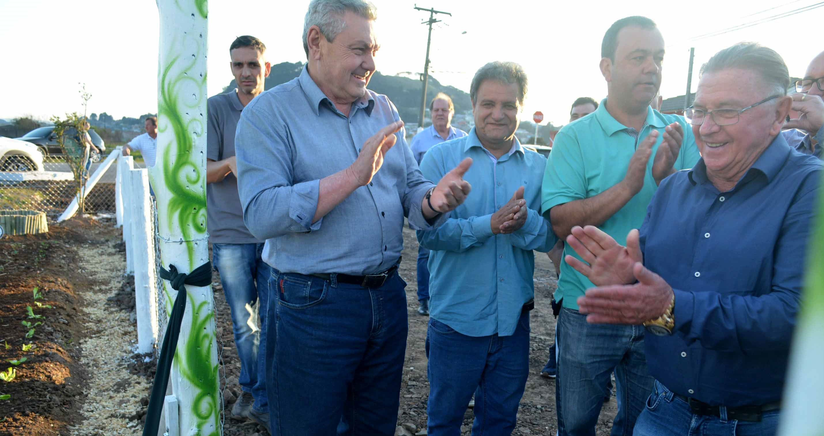 Prefeitura de Lages Bairro Universitário é contemplado com a 46ª Horta Comunitária