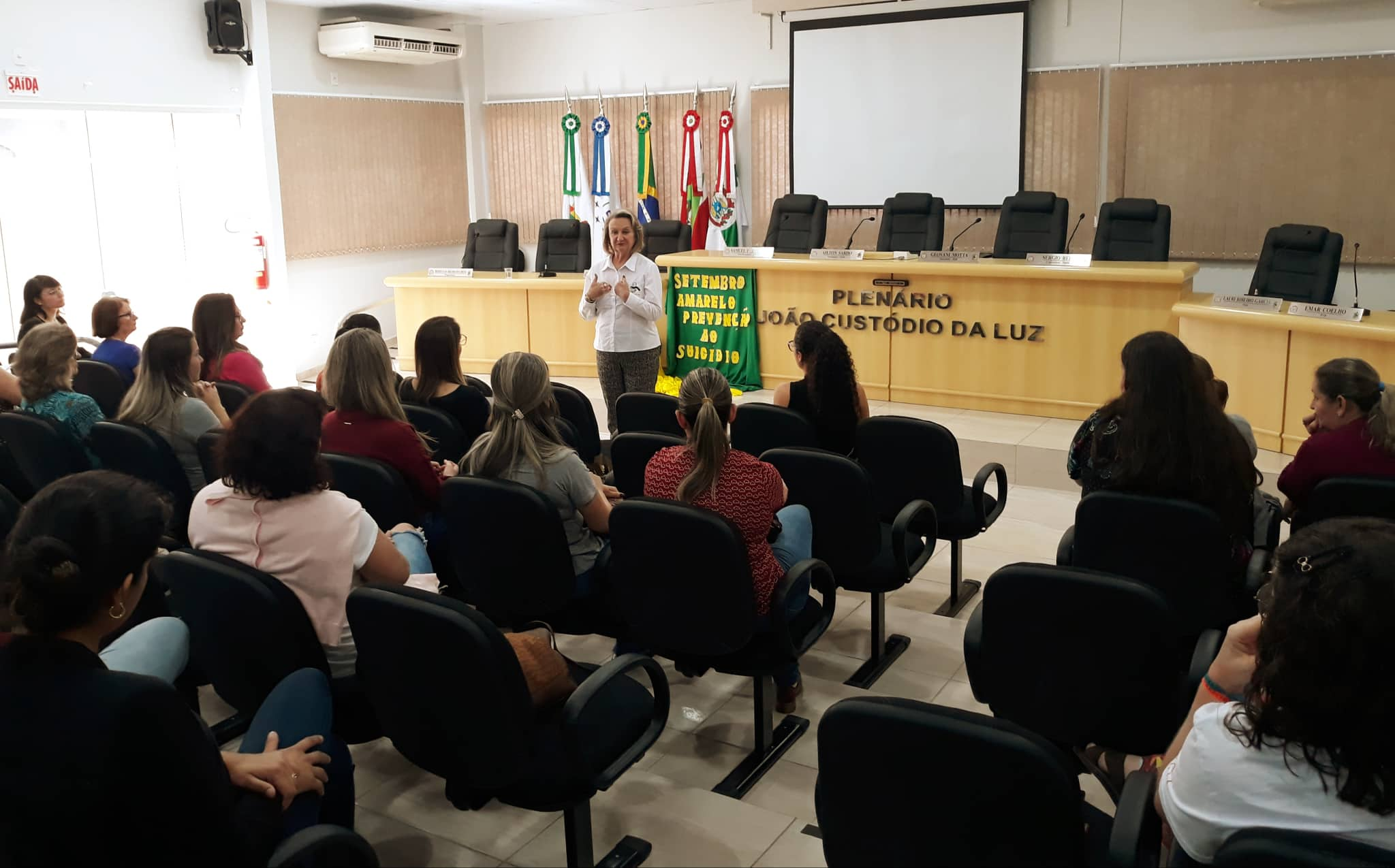 Prefeitura de Lages Secretaria de Políticas para a Mulher de Lages é referência para outros municípios do Estado