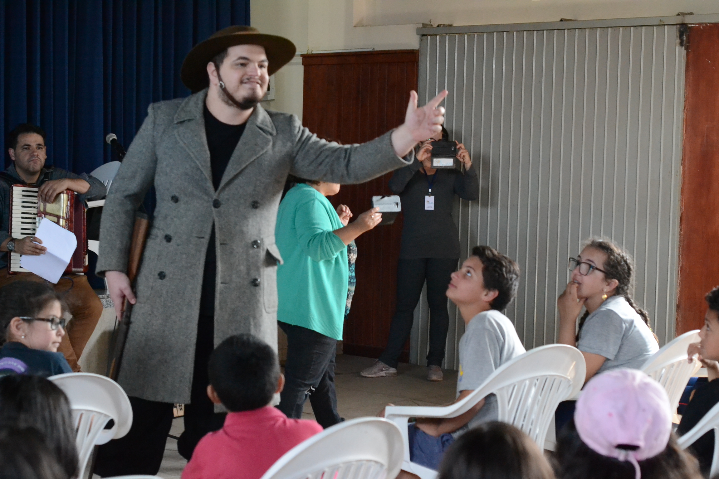 Prefeitura de Lages 13ª Primavera de Museus: uma semana em que o Museu Histórico Thiago de Castro e o Memorial Nereu Ramos foram às escolas municipais