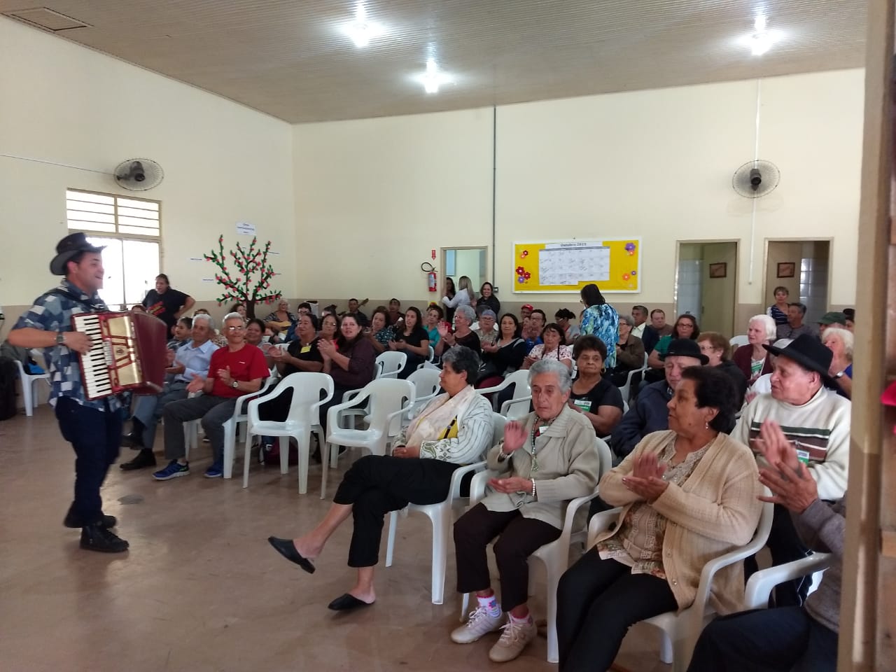 Prefeitura de Lages Semana do Idoso leva diversão e reflexões para vovôs e vovós em Lages 