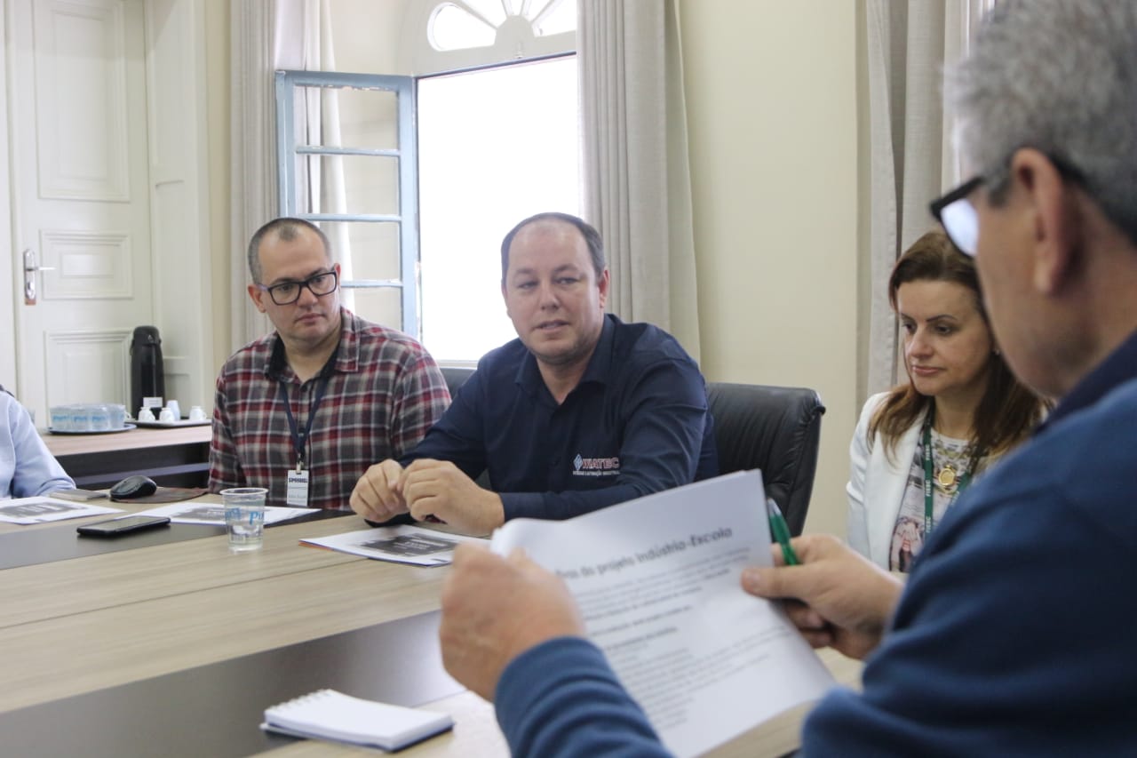 Prefeitura de Lages Prefeitura será parceira do Projeto Indústria-Escola