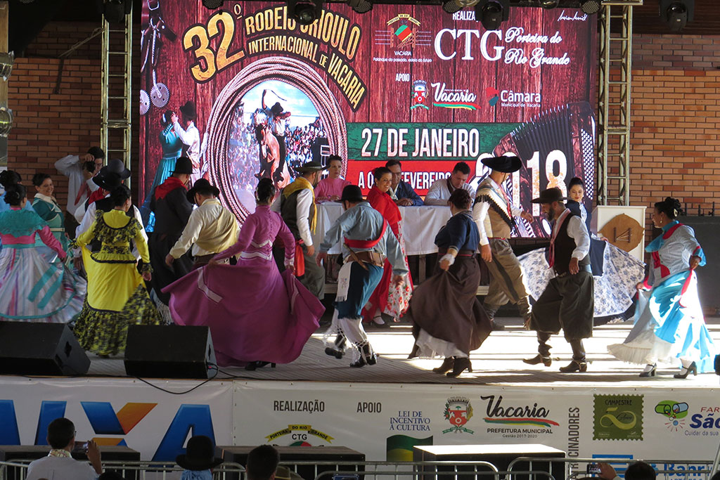 Prefeitura de Lages 33º Rodeio Crioulo Internacional de Vacaria: CTGs de Lages participarão do evento com apoio da Prefeitura de Lages