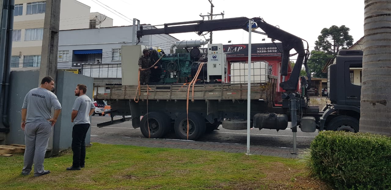 Prefeitura de Lages Coronavírus: Exército Brasileiro cede gerador de energia ao Centro de Triagem para a Covid-19 em Lages