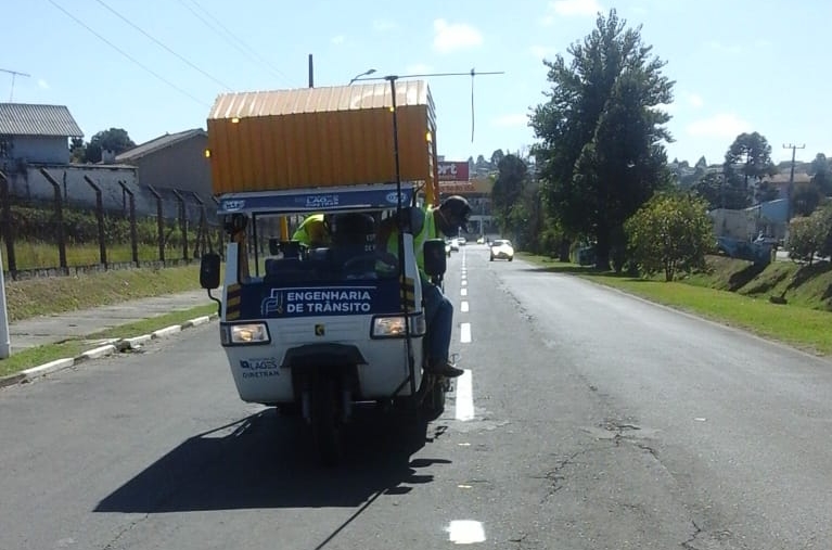 Prefeitura de Lages Melhorias no sistema de trânsito: Diretran reforça sinalização das vias urbanas de Lages