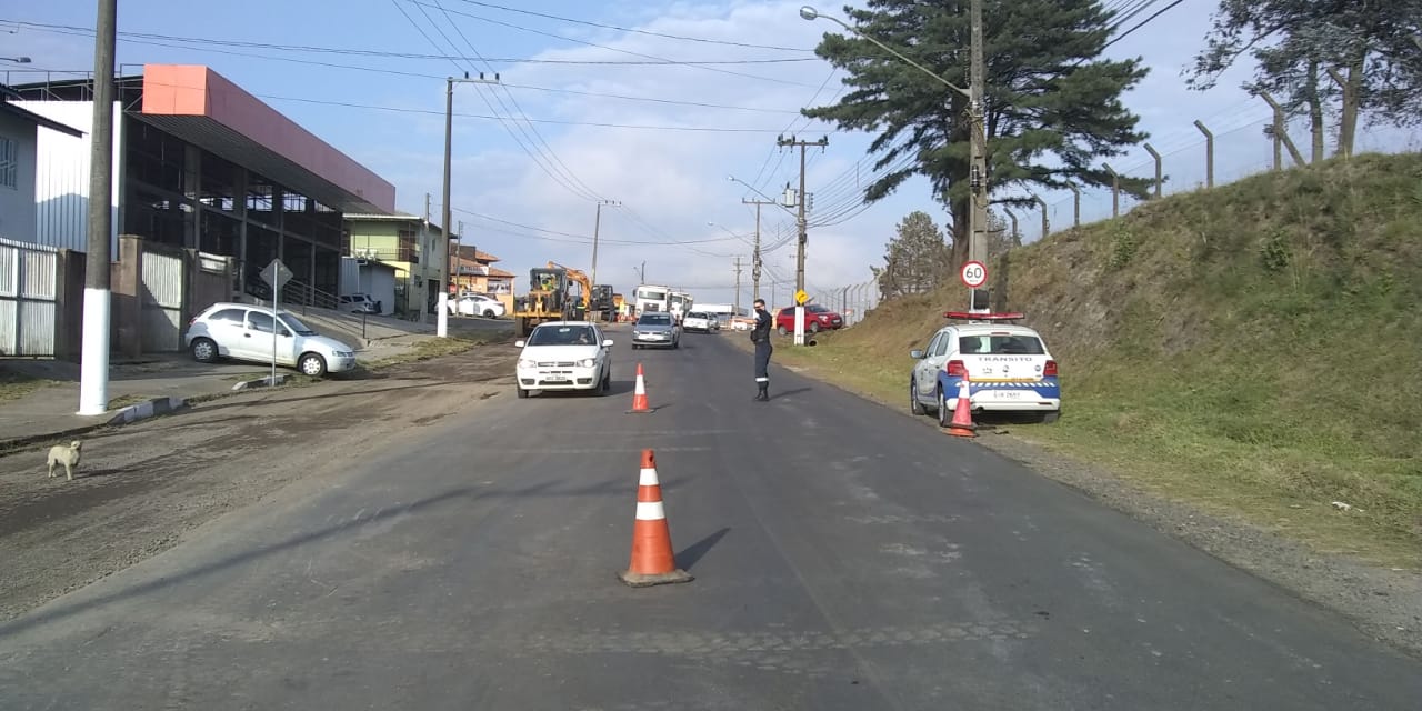 Prefeitura de Lages Obras de recapeamento asfáltico da avenida Papa João XXIII mudam trânsito no local