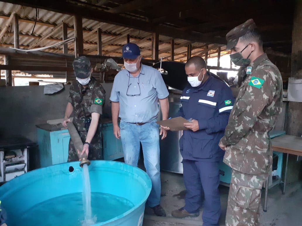 Prefeitura de Lages Ação emergencial de abastecimento no interior distribui, em dois dias, quase 78 mil litros de água potável 