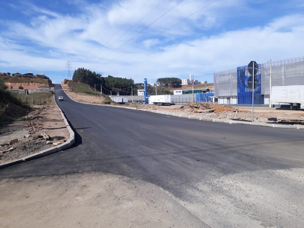 Prefeitura de Lages Minha Rua Melhor: novo trecho da avenida das Torres está asfaltado