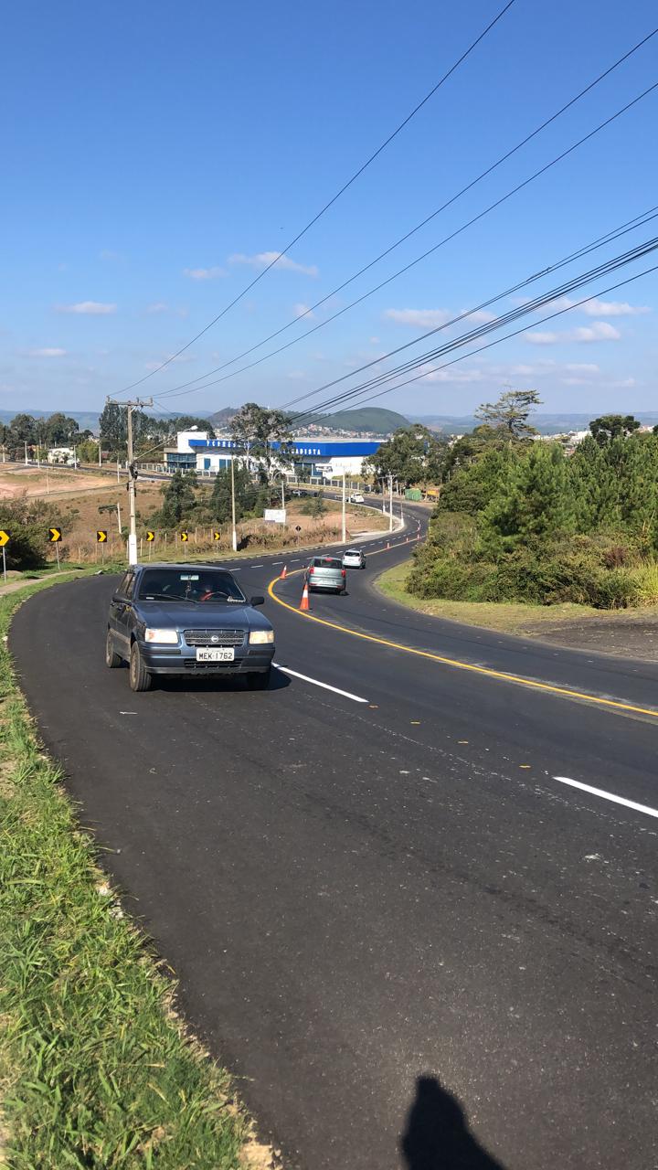 Prefeitura de Lages Trânsito na avenida Papa João XXIII está sob sistema de pare - siga 