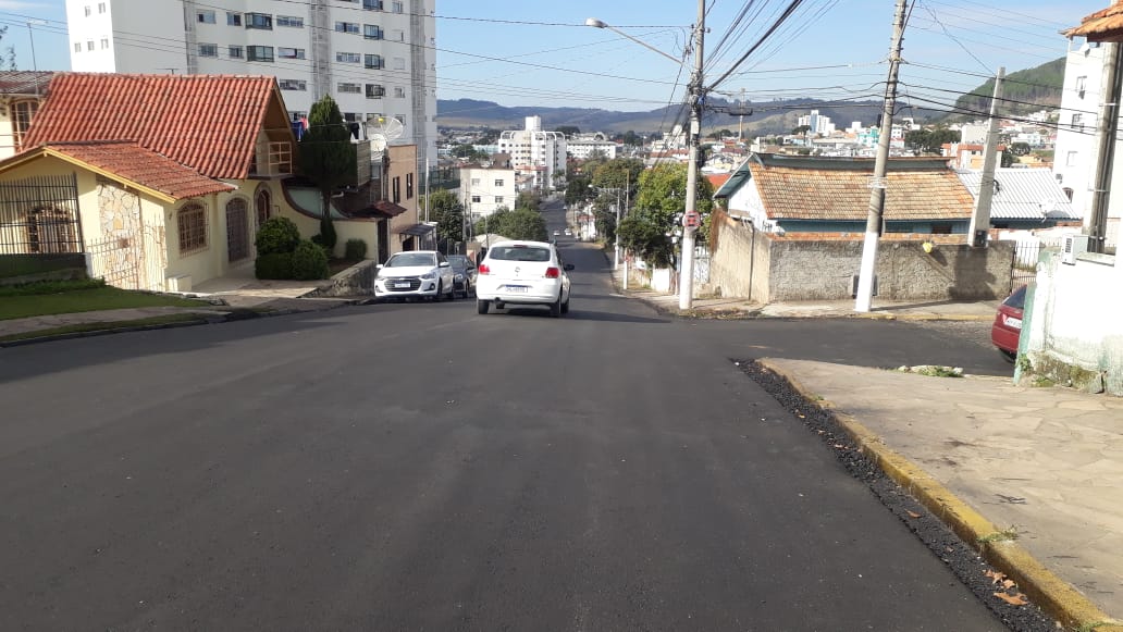 Prefeitura de Lages Minha Rua Melhor: Cruz e Souza, entre o bairro Brusque e o Centro, está completamente asfaltada