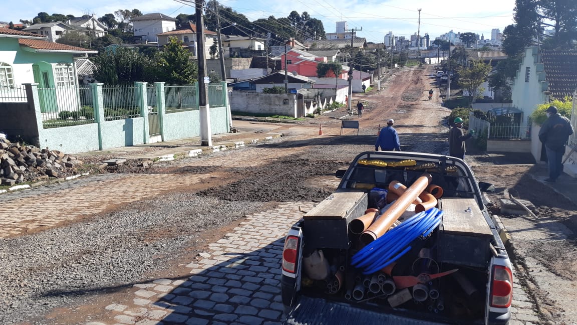 Prefeitura de Lages Minha Rua Melhor: obras de asfaltamento da Cirilo Vieira Ramos avançam em direção à avenida Dom Pedro II, no bairro Vila Nova