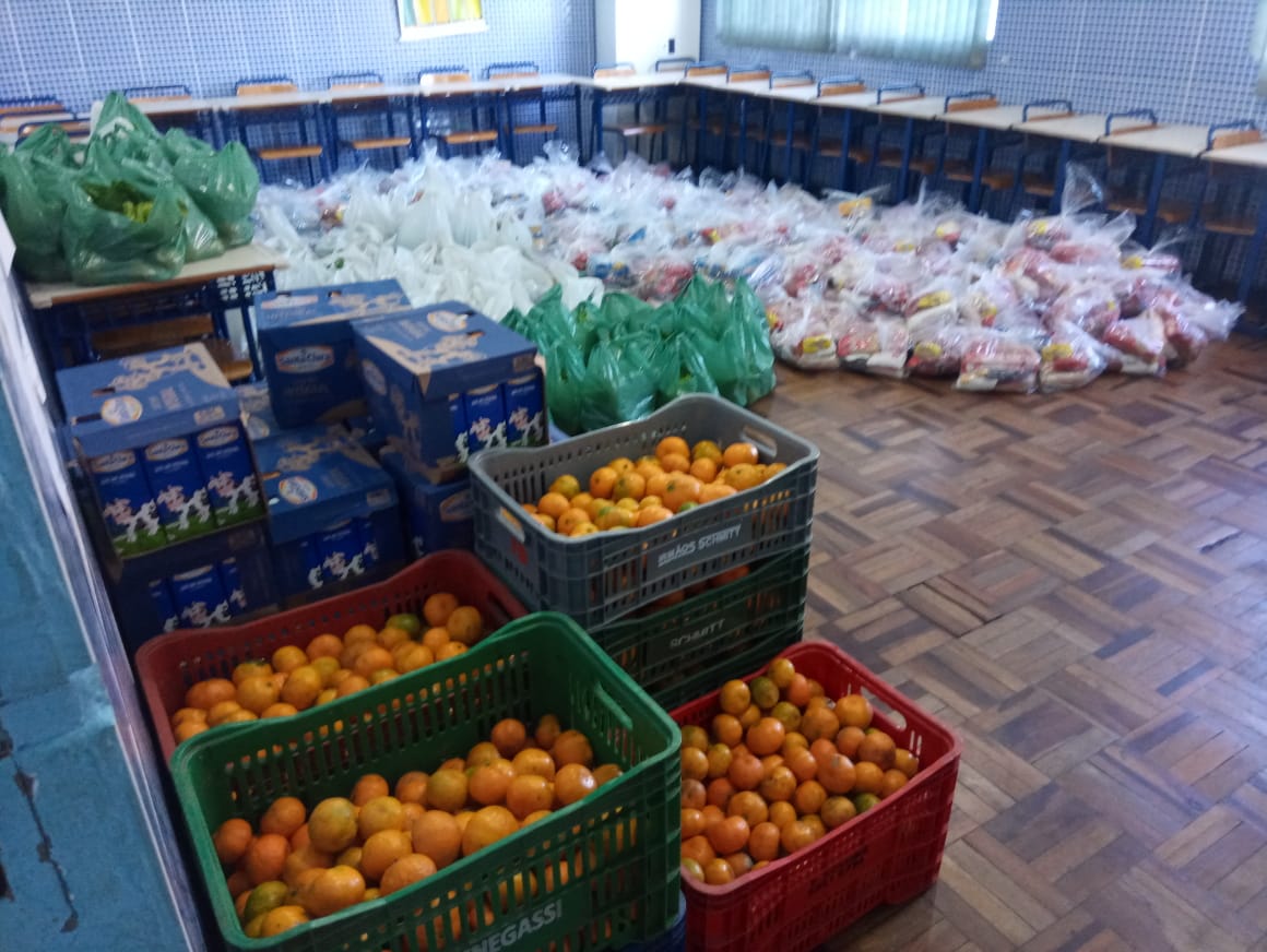 Prefeitura de Lages Coronavírus: Prefeitura prossegue com a distribuição dos Kits Emergenciais de Alimentação Escolar, nesta segunda-feira (10)