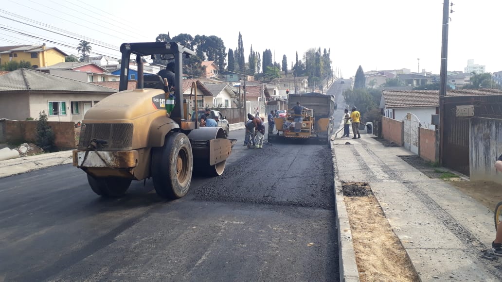 Prefeitura de Lages Minha Rua Melhor: Presidente Kennedy está sendo asfaltada