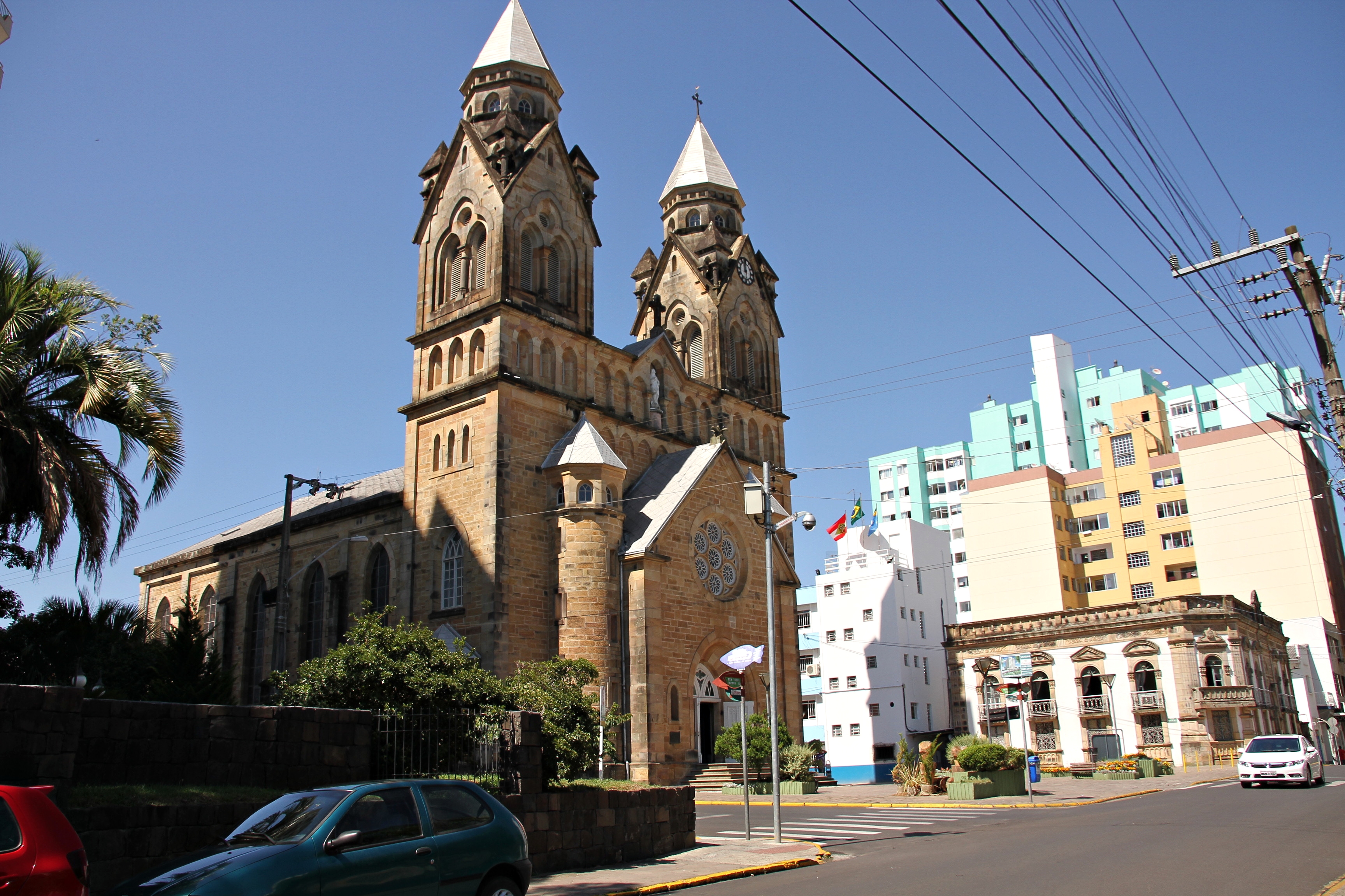 Prefeitura de Lages A partir da próxima segunda-feira, prefeitura adotará horário das 8h às 12h e das 14h às 18h para órgãos da administração direta e indireta