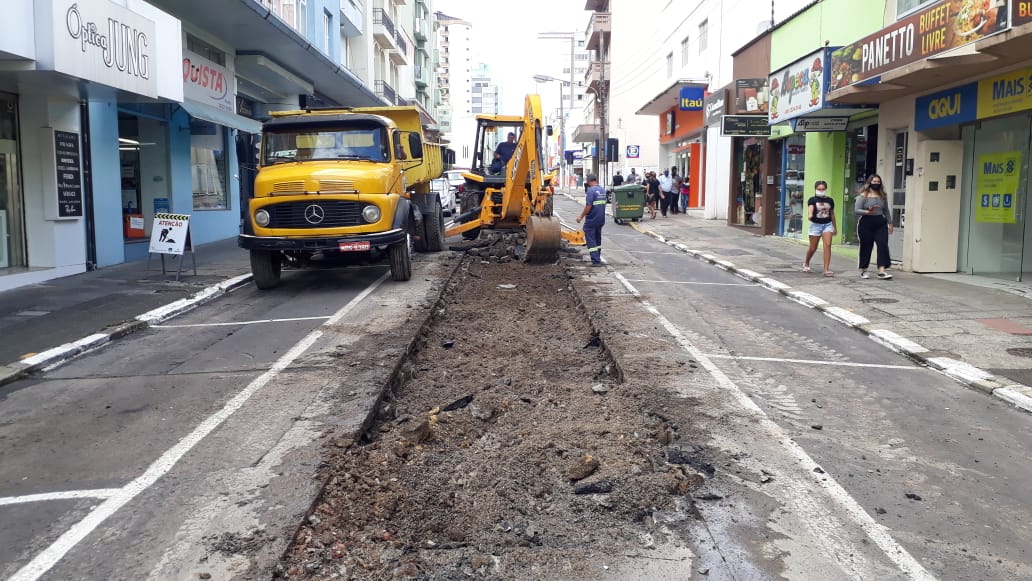 Prefeitura de Lages Trânsito interrompido em trecho da Coronel Córdova que se encontra em obras