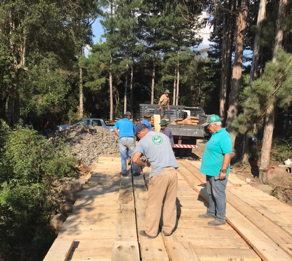 Prefeitura de Lages Ponte da estrada de acesso à SC-114 é reconstruída