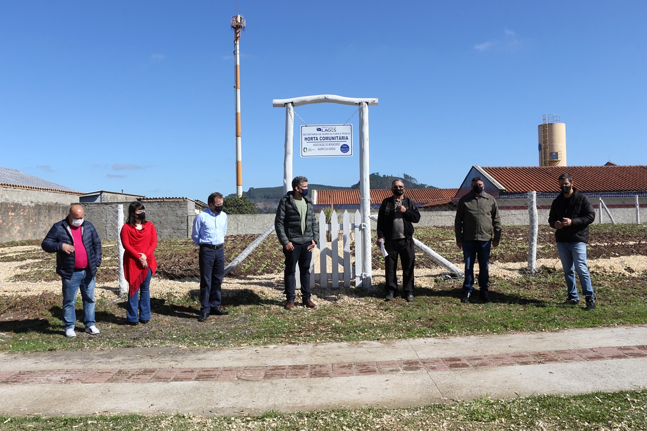 Prefeitura de Lages Bairro da Várzea ganha horta comunitária com cerca de 20 canteiros 