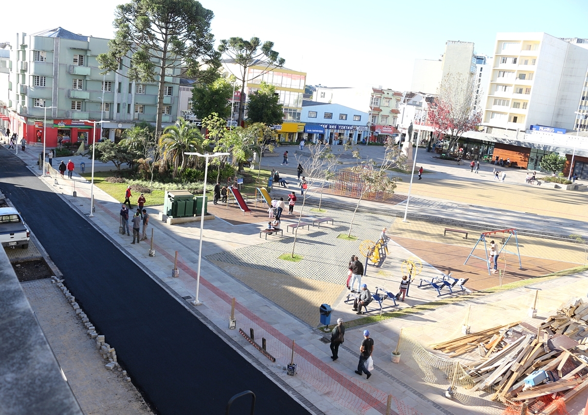 Prefeitura de Lages Rua Coronel Córdova ganha nova pavimentação nesta quinta-feira 