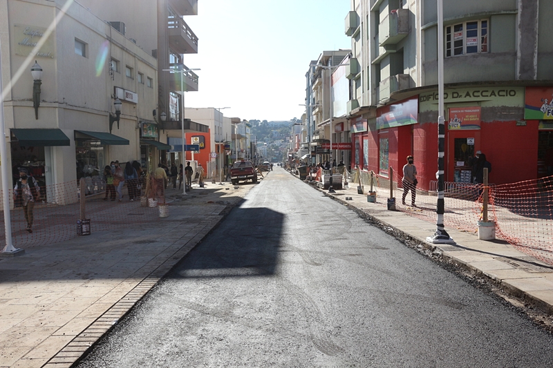 Prefeitura de Lages  Passagem de veículos pela rua Coronel Córdova estará permitida no sábado em função da movimentação para as compras de Dia dos Namorados 