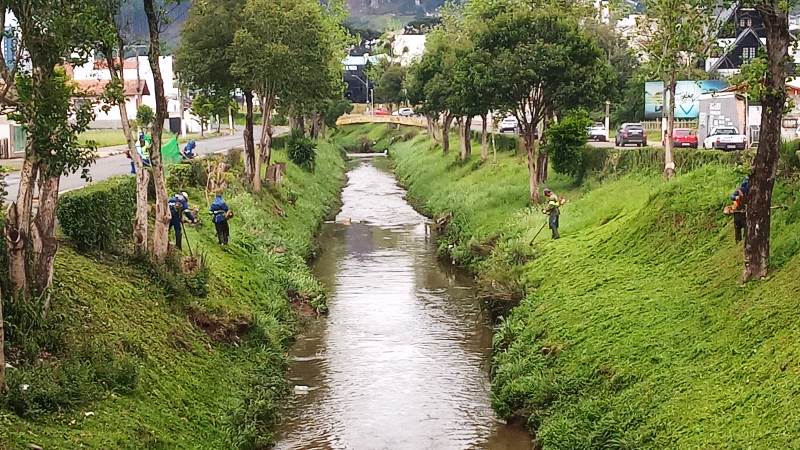 Prefeitura de Lages Meio Ambiente faz mutirão de limpeza no Carahá