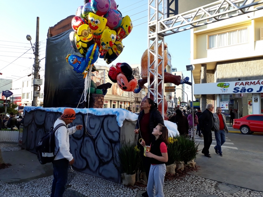 Prefeitura de Lages Prefeitura lança edital de credenciamento para comércio ambulante durante o Natal Felicidade 2021