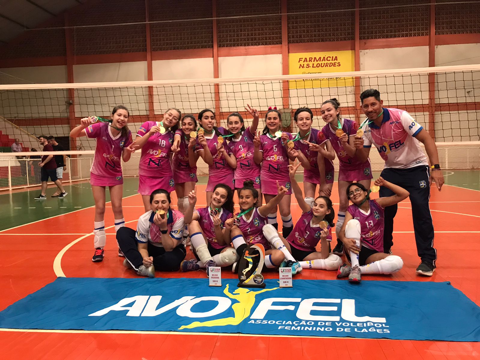 Prefeitura de Lages Avofel é campeã estadual de voleibol sub-14 e sub-16