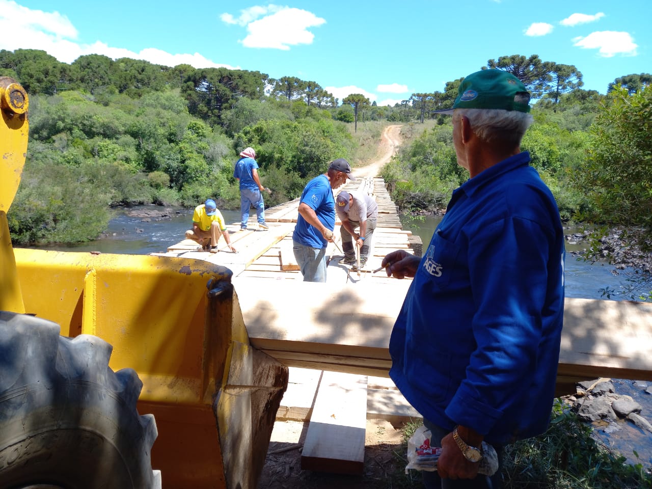 Prefeitura de Lages Prefeitura recupera ponte sobre o rio Pelotinhas, na localidade de São Jorge