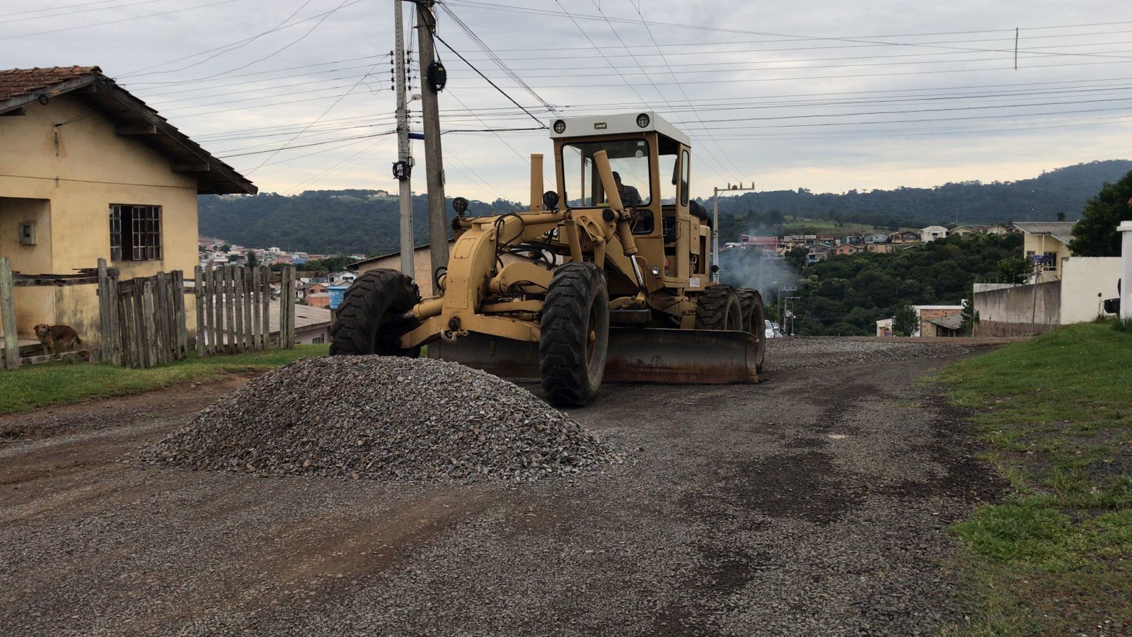 Prefeitura de Lages Prefeitura atua nos bairros com a melhoria da infraestrutura urbana