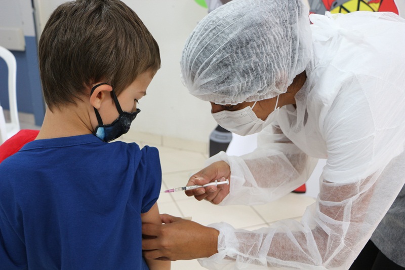 Prefeitura de Lages Agência Nacional de Vigilância Sanitária aprova aplicação da Coronavac em crianças e adolescentes, de 6 a 17 anos