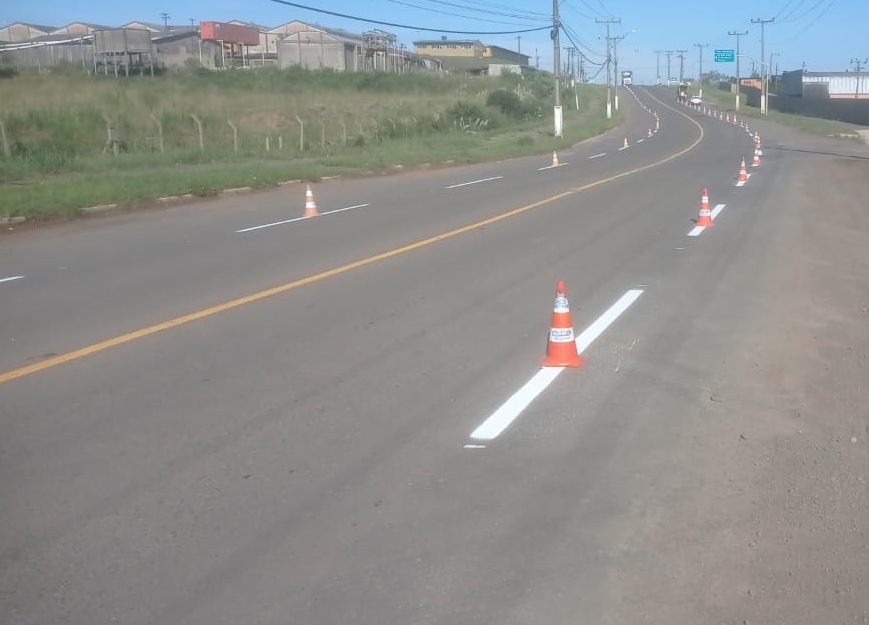 Prefeitura de Lages Ruas dos bairros: Universitário, Copacabana e Área Industrial recebem melhorias na sinalização de trânsito