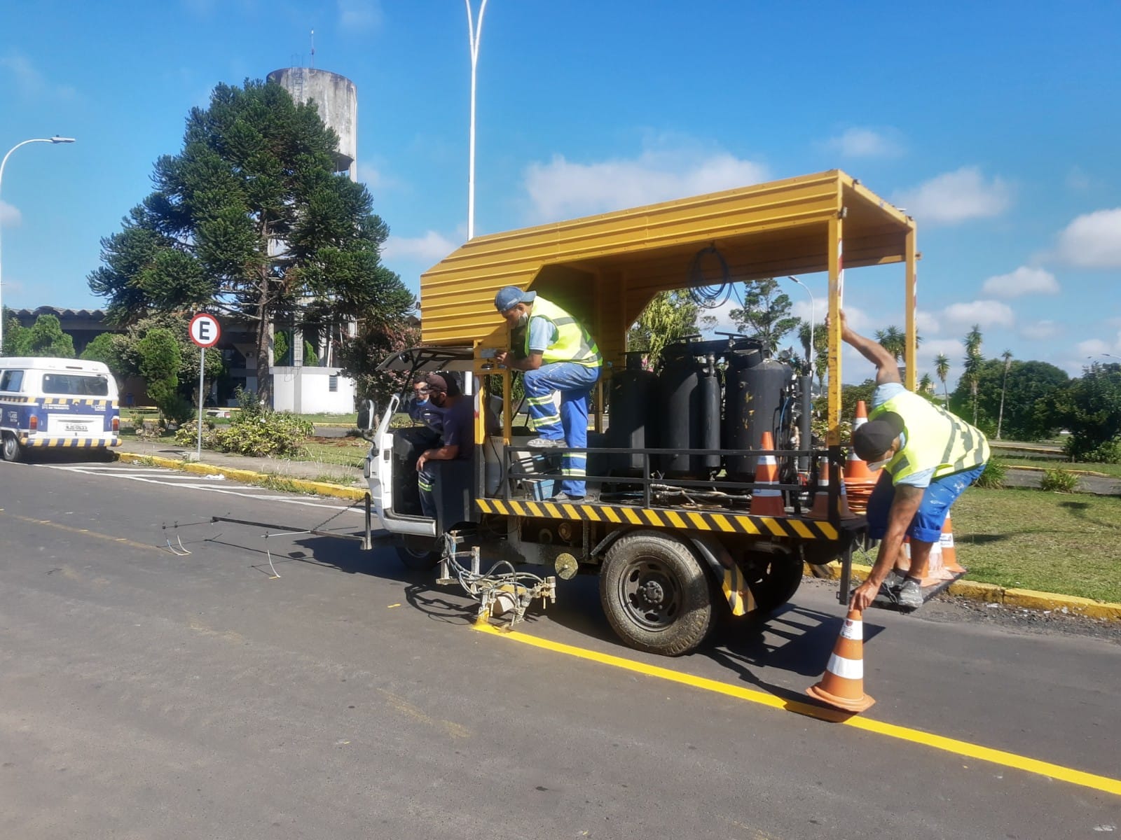 Prefeitura de Lages Diretran reforça sinalização de trânsito em vias de Lages