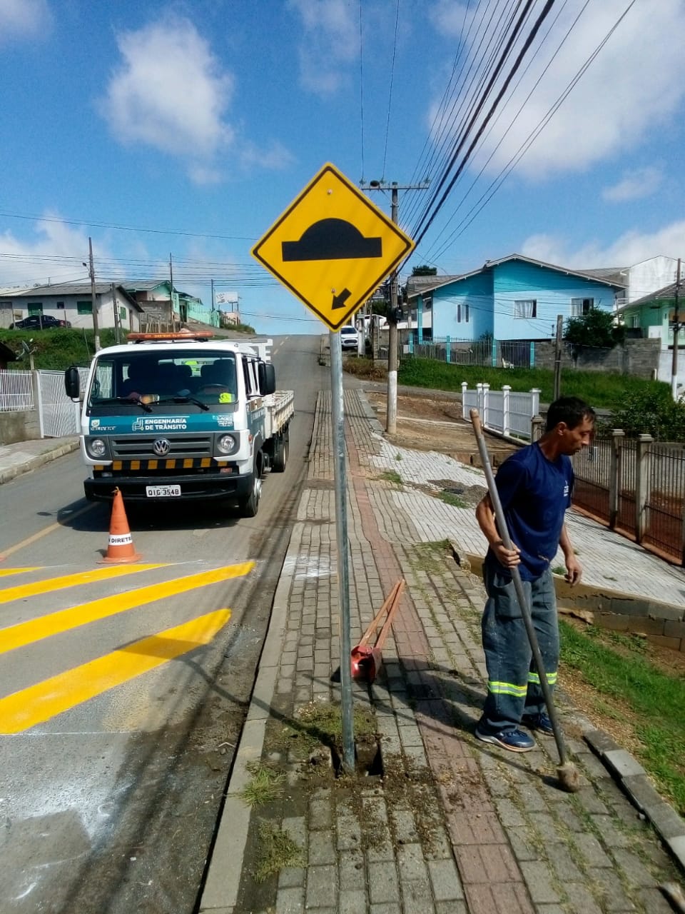 Prefeitura de Lages Prefeitura recupera placas de sinalização de trânsito