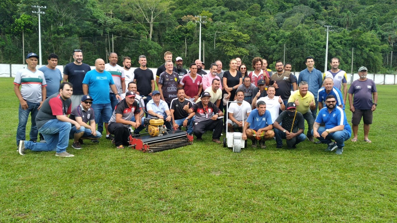 Prefeitura de Lages Representantes da Fundação de Esportes participam de workshop sobre gramados na Federação Catarinense de Futebol