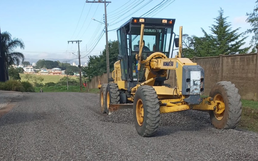 Prefeitura de Lages Prefeitura de Lages inicia operação de recuperação de ruas e avenidas após as constantes chuvas