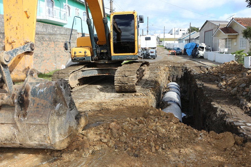 Prefeitura de Lages Prefeitura de Lages realiza melhorias de infraestrutura na rua Professor José Monn, no bairro Gethal