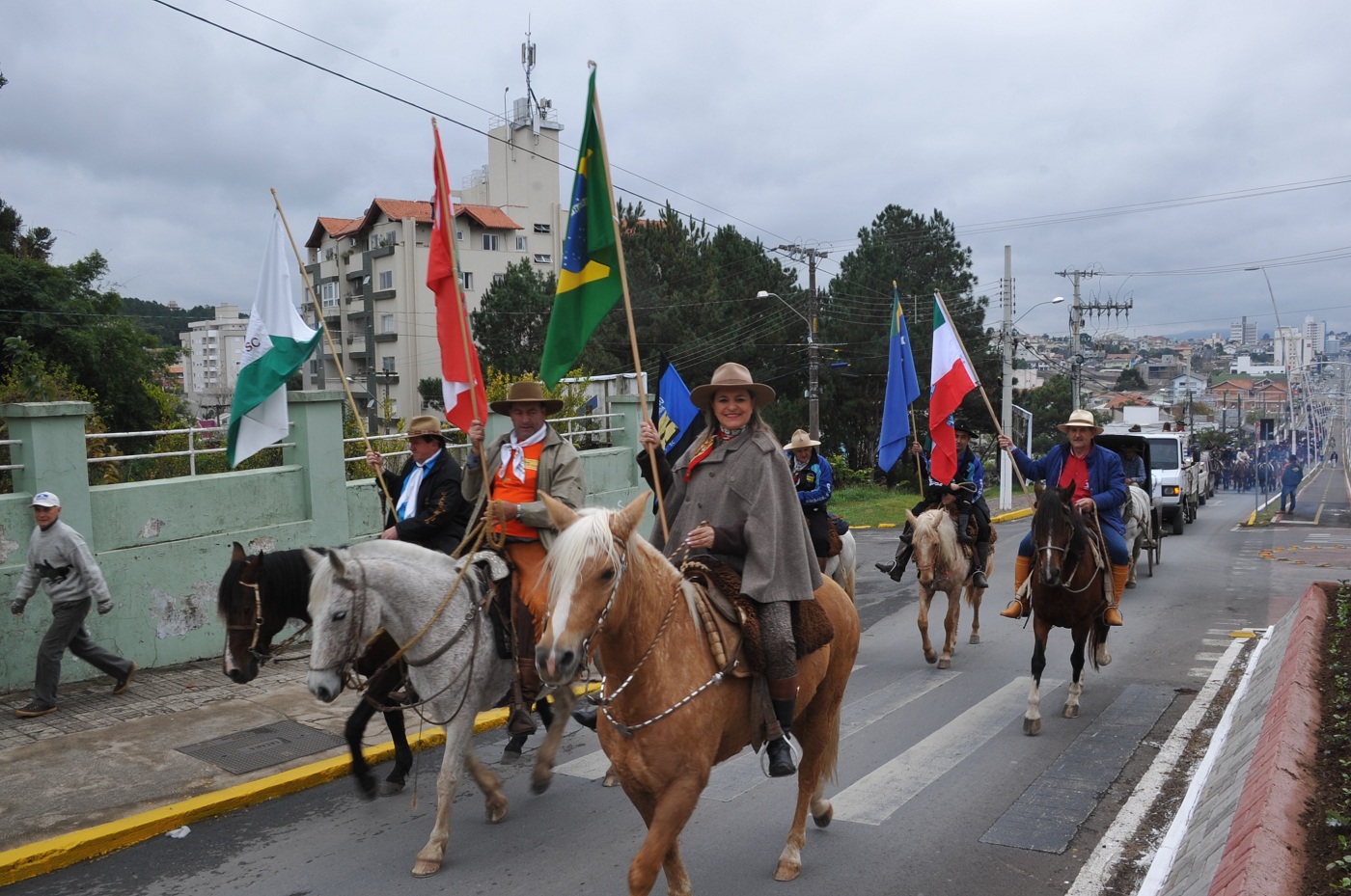 Prefeitura de Lages Cavalgada e Pedal do Pinhão somam nas atrações da 32ª Festa Nacional do Pinhão 