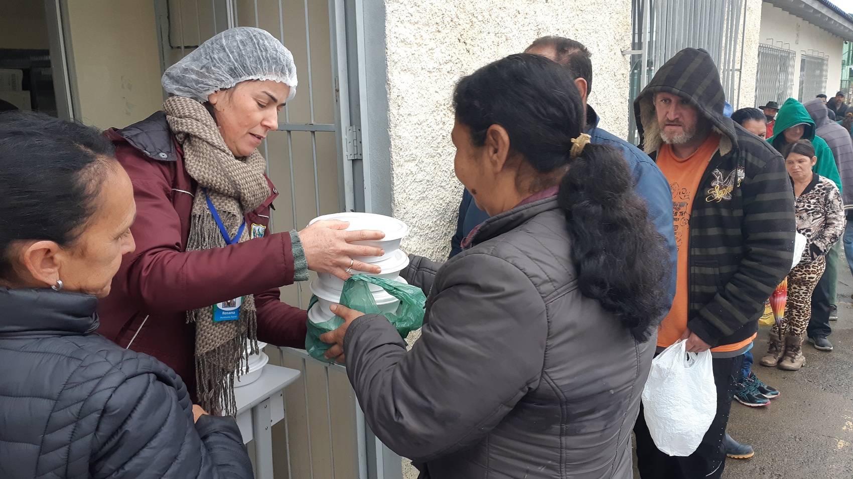 Prefeitura de Lages Efeito da pandemia aumenta o número de famílias atendidas na Cozinha Comunitária de Lages