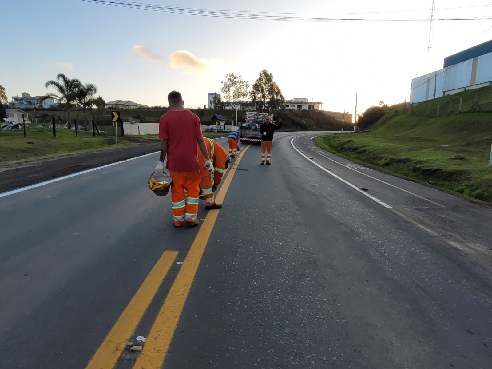 Prefeitura de Lages Prefeitura de Lages restaura sinalização de trânsito em diversas vias da cidade