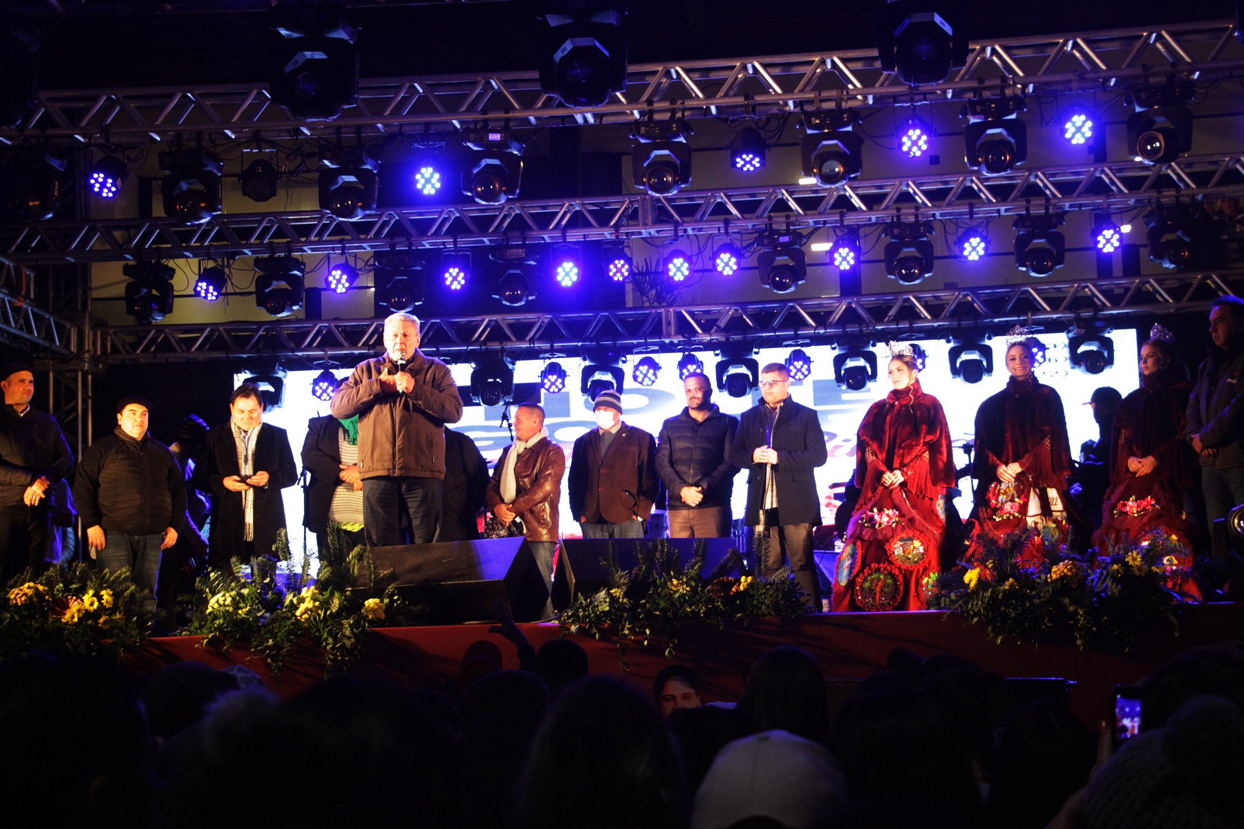 Prefeitura de Lages Recanto do Pinhão Aracy Paim inicia semana com shows que foram suspensos pela chuva e noite Gospel 