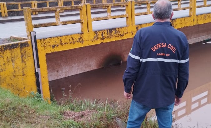 Prefeitura de Lages Defesa Civil de Lages atende mais de 20 ocorrências devido às chuvas constantes