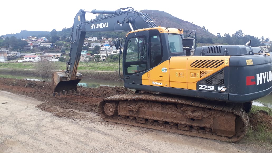 Prefeitura de Lages Empresa responsável inicia as obras de revitalização da avenida Belizário Ramos (Carahá), em Lages