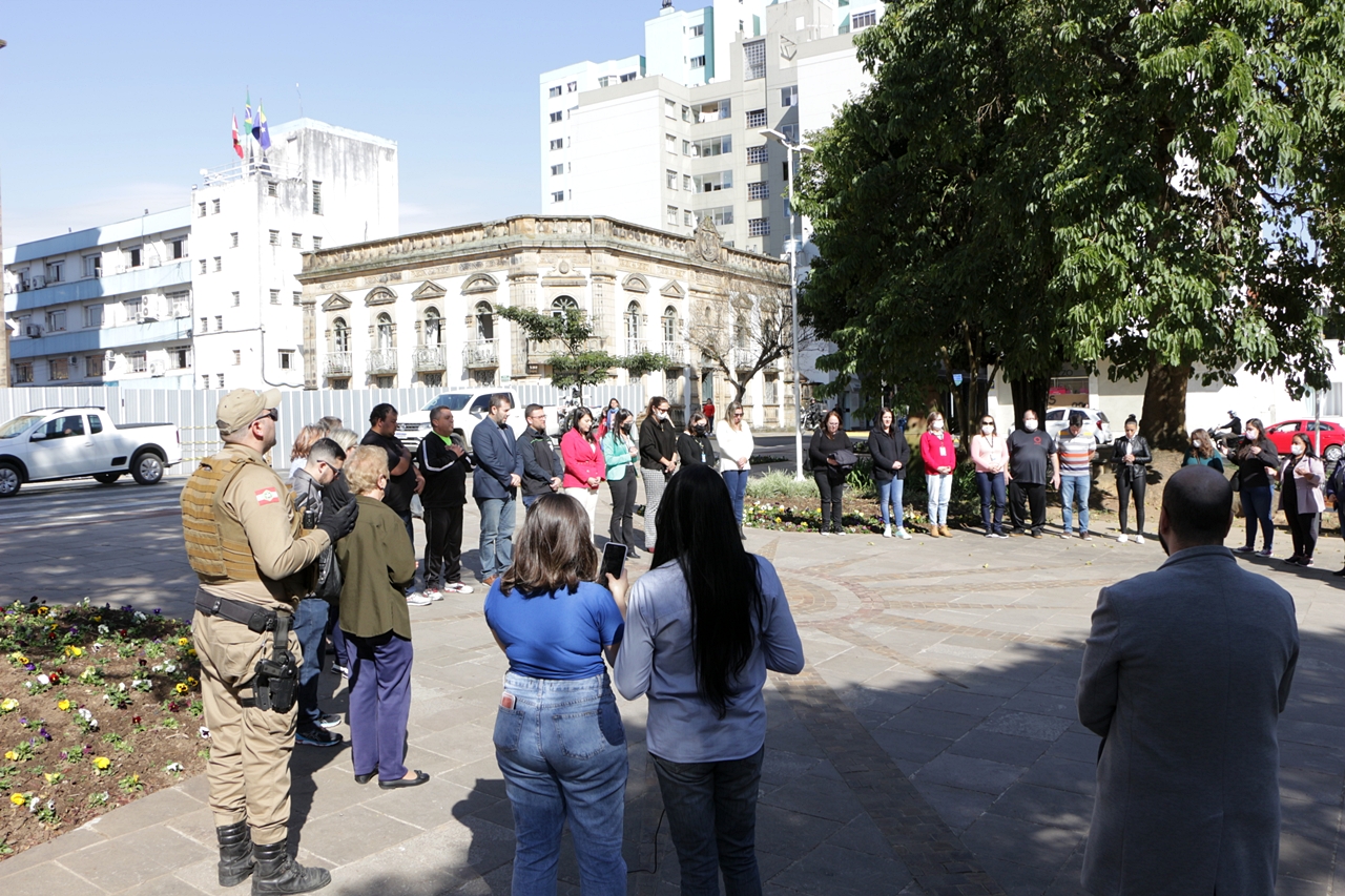 Prefeitura de Lages Vítimas da Covid-19 são lembradas em homenagem na data oficial em sua memória 