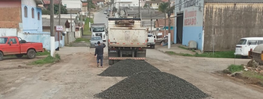 Prefeitura de Lages Prefeitura inicia a semana com obras de melhorias na infraestrutura dos bairros de Lages