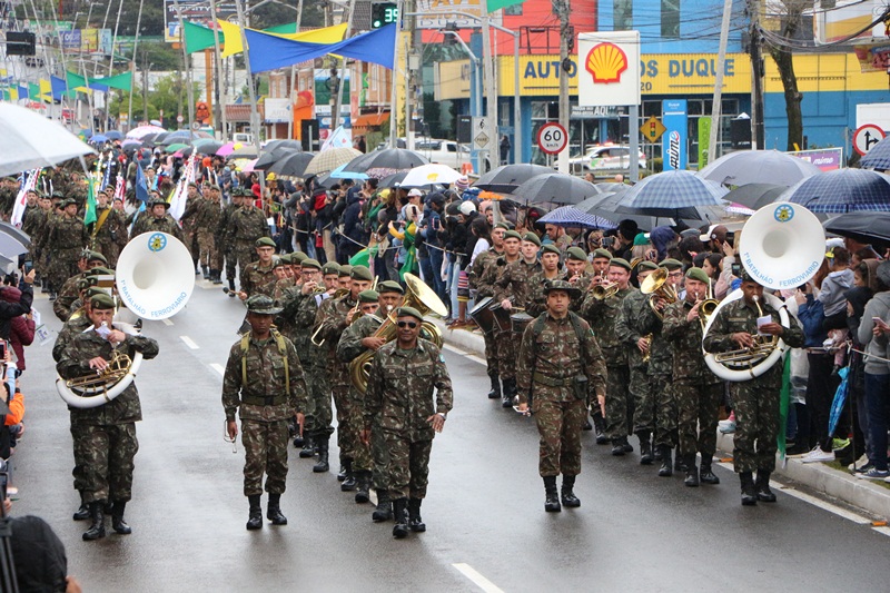 Prefeitura de Lages Chuva atrapalha, mas não impede a celebração dos 200 anos da Independência em Lages