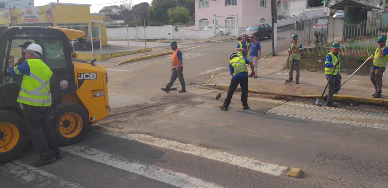 Prefeitura de Lages Prefeitura de Lages inicia a instalação das travessias elevadas na avenida Dom Pedro II