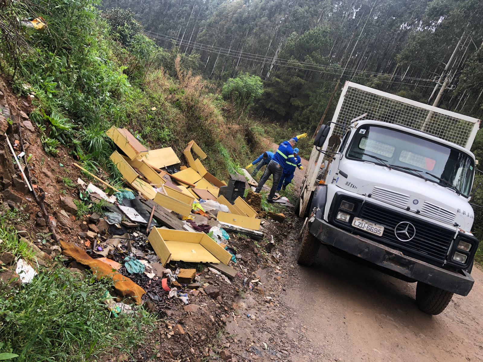 Prefeitura de Lages Prefeitura de Lages realiza limpeza geral dos acessos da cidade